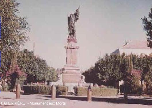 Fichier:LAFERRIÈRE Monument aux Morts.jpg