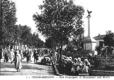 Fichier:Condé Smendou Monument aux Morts.jpg