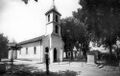 L' Eglise devant