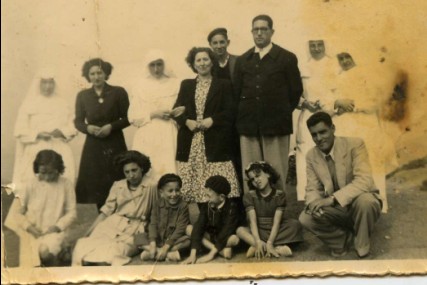 Fichier:Famille rebouh et zahoual.jpg