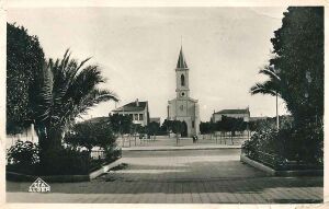 Eglise lourmel jardin.jpg