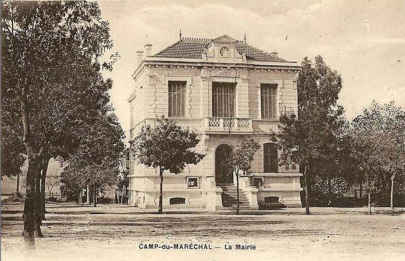 Fichier:Camp marechal mairie bw30.jpg