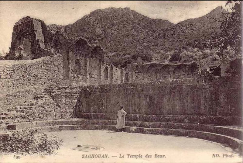Fichier:Zaghouan templedeseaux.jpg