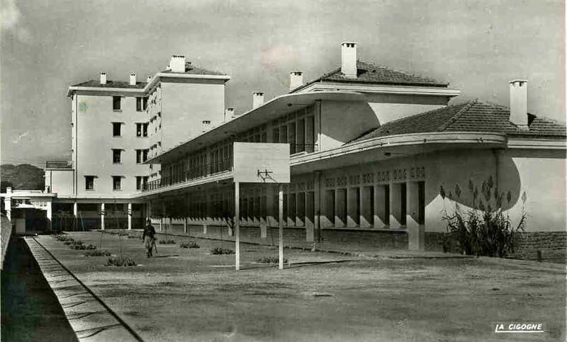 Fichier:Aumale ecole2.jpg