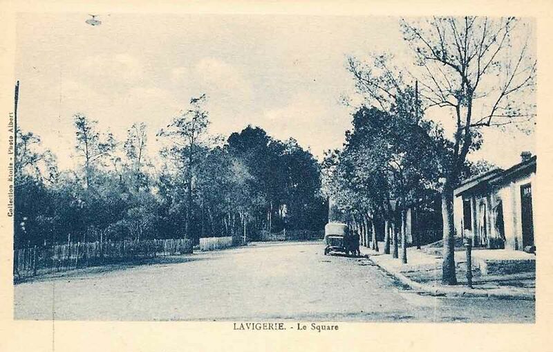 Fichier:Lavigerie square.jpg