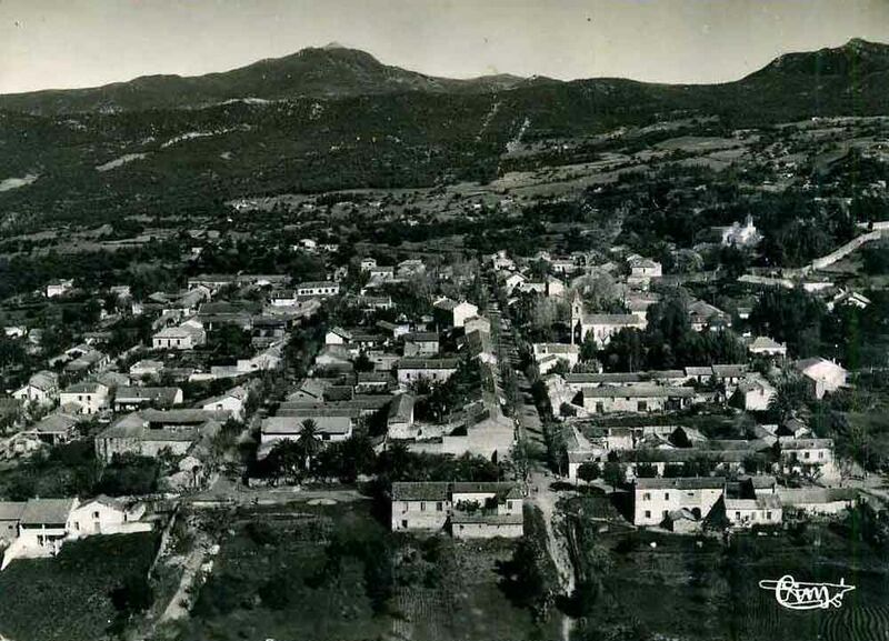 Fichier:Azazga avion gene.jpg