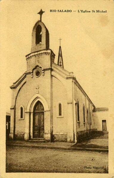 Fichier:Eglise salado michel.jpg