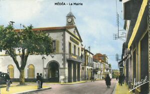 Médéa Mairie.jpg
