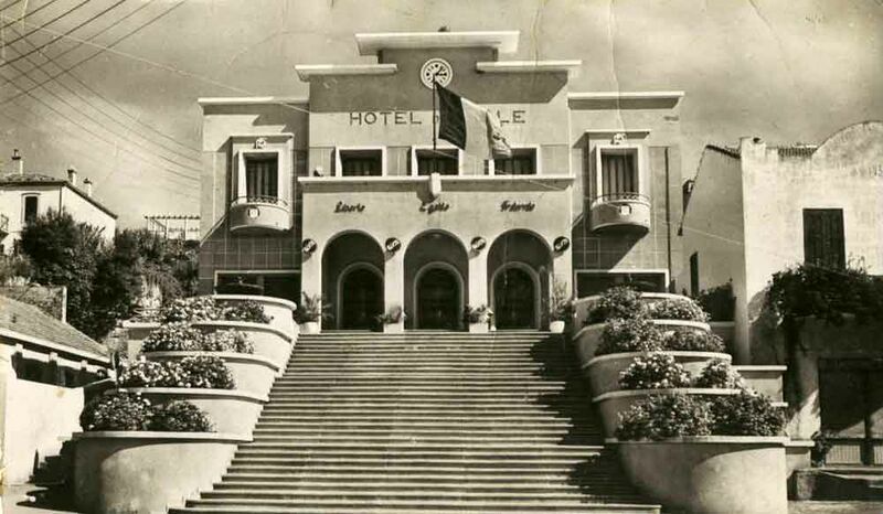 Fichier:Mairie casti 1959.jpg