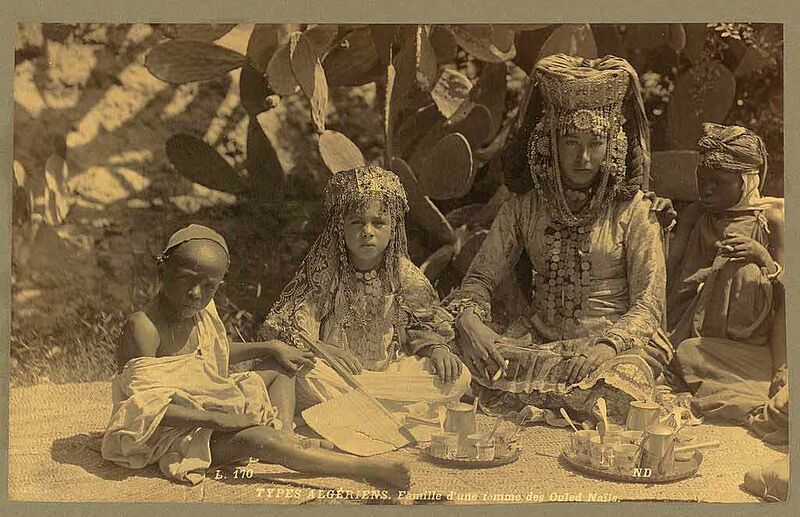 Fichier:Biskra famille.jpg