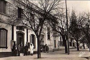 Descartes mairie.jpg