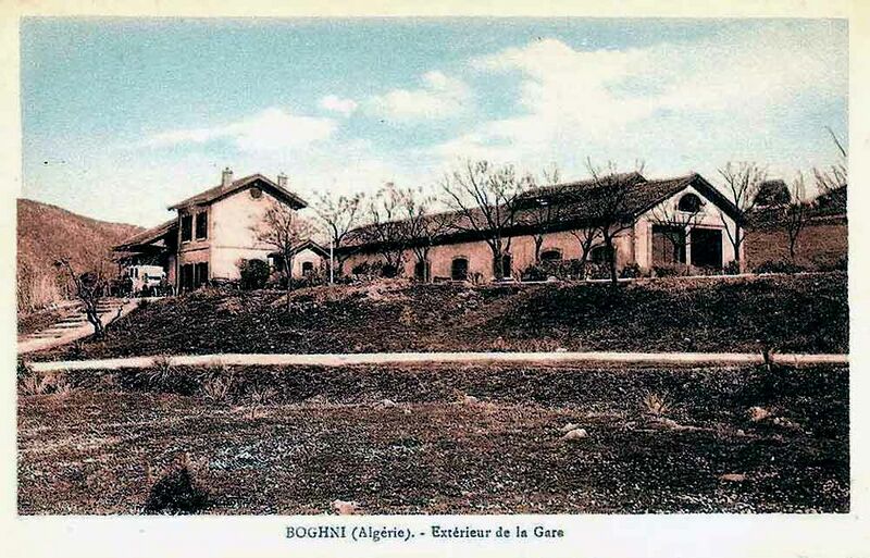 Fichier:Gare boghni ext.jpg